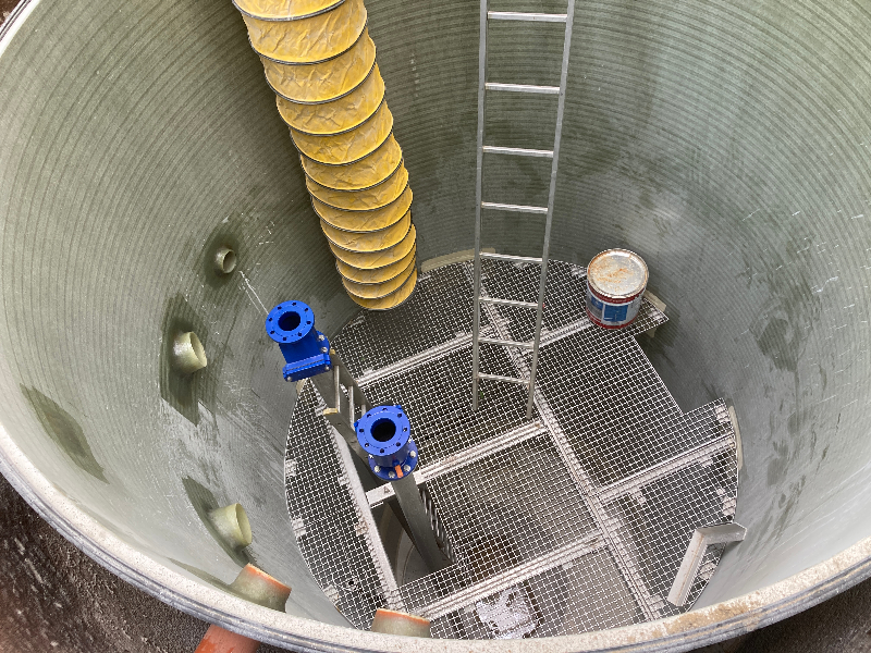 Bühne im GFK-Schacht in Zossen